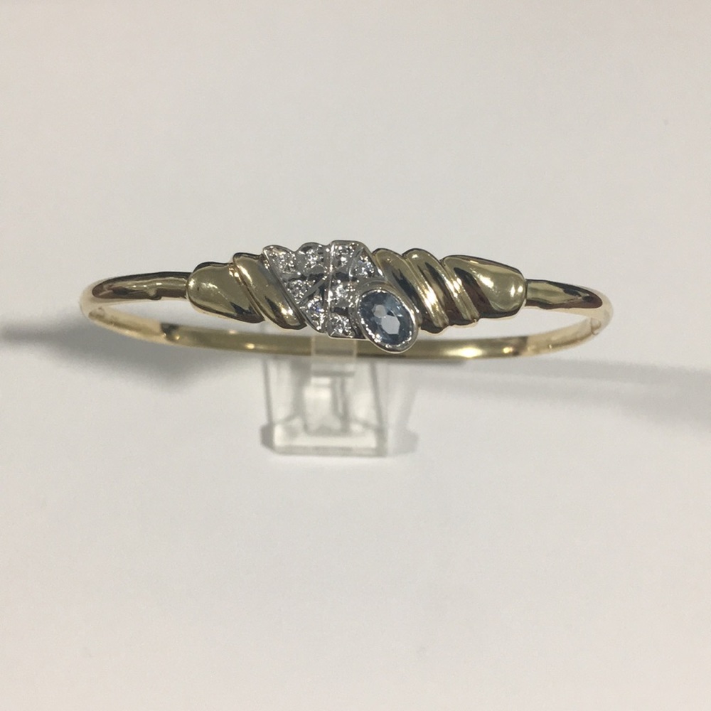 14k Yellow Gold Bangle Bracelet With Cz Stones 💎 - Picture 2 of 7